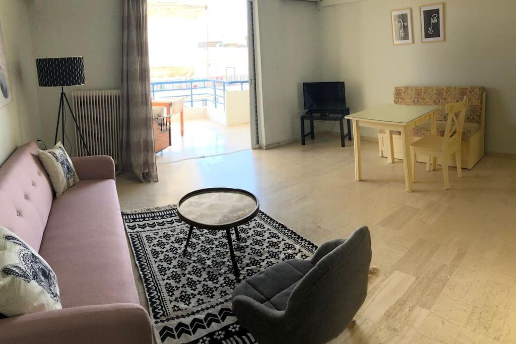 Kate Apartment, Across The Marina *